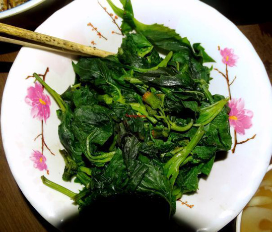 Đến ra mắt, nàng tiểu thư biến gian bếp nhà chàng thành thảm họa, còn lên mạng kể xấu bố mẹ người yêu - Ảnh 3.