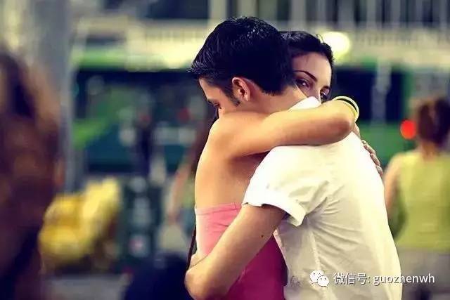 Một bức tranh, xem xong tất cả phụ nữ đều ngậm ngùi, đàn ông phải trầm ngâm! - Ảnh 4. Một bức tranh, xem xong tất cả phụ nữ đều ngậm ngùi, đàn ông phải trầm ngâm! - Ảnh 4.