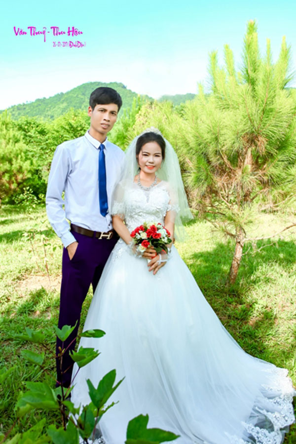 co dau 1,39m muon hon chu re 1,83m phai dung len ghe - 7