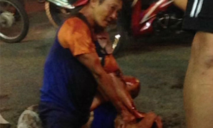 Kẻ nghi ngáo đá đâm gục 2 người ở trung tâm Sài Gòn