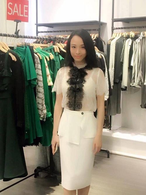 sau 2 thang tai ngoai, nhan sac hoa hau phuong nga da ruc ro tro lai - 6