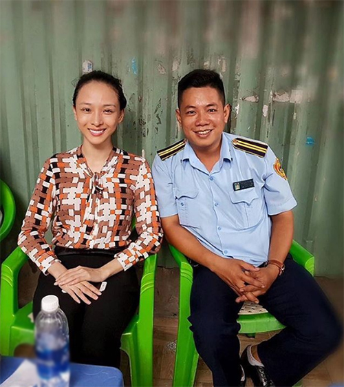 sau 2 thang tai ngoai, nhan sac hoa hau phuong nga da ruc ro tro lai - 5