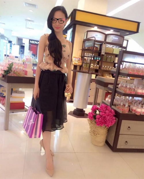 sau 2 thang tai ngoai, nhan sac hoa hau phuong nga da ruc ro tro lai - 3