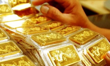 Giá vàng hôm nay 25/8: USD chao đảo, vàng biến động mạnh