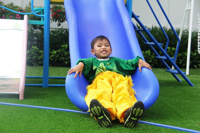 Hai bé trai 4 và 5 tuổi nghi bị mẹ bỏ rơi dưới chân cầu: Nửa đêm tỉnh giấc khóc đòi mẹ - Ảnh 13. Hai bé trai 4 và 5 tuổi nghi bị mẹ bỏ rơi dưới chân cầu: Nửa đêm tỉnh giấc khóc đòi mẹ - Ảnh 13.