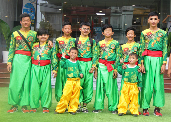 Hai bé trai 4 và 5 tuổi nghi bị mẹ bỏ rơi dưới chân cầu: Nửa đêm tỉnh giấc khóc đòi mẹ - Ảnh 18. Hai bé trai 4 và 5 tuổi nghi bị mẹ bỏ rơi dưới chân cầu: Nửa đêm tỉnh giấc khóc đòi mẹ - Ảnh 18.