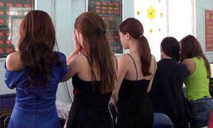 Đường sa ngã của hoa khôi môi giới bán dâm nghìn đô