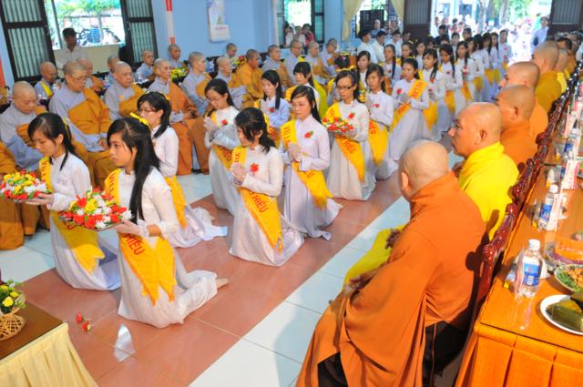 nguon-goc-cua-le-vu-lan-bao-hieu-hang-nam3