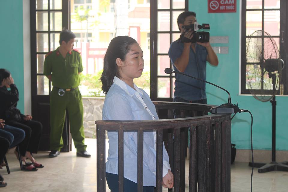Vụ nữ giúp việc trộm gần 100 cây vàng: Chi trăm triệu cầu an vẫn không thoát Vu nu giup viec trom gan 100 cay vang: Chi tram trieu cau an van khong thoat