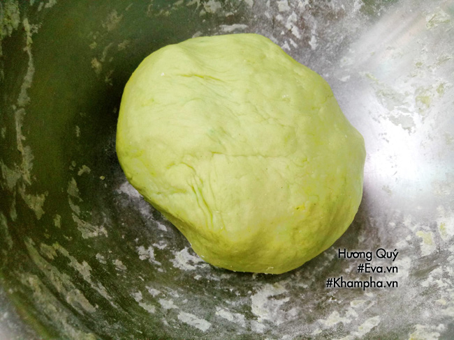 sang nghi le vao bep lam ngay banh bao chay vi tra xanh thom lung mat mat - 4
