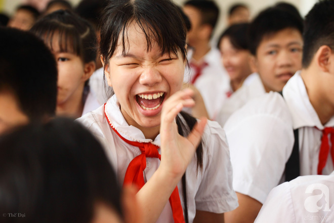 Trong rộn ràng ngày 5/9, có một ngôi trường ở Hà Nội, lễ khai giảng không có âm thanh - Ảnh 5.