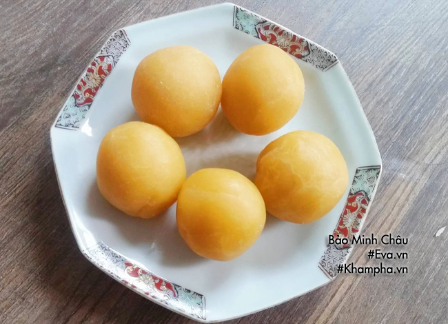 cach lam banh deo nhan dau xanh thom lung huong hoa buoi - 5