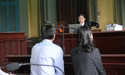 Vụ ly hôn nghìn tỷ: Vợ chồng đại gia Trung Nguyên lại lôi nhau ra tòa vì chức vụ