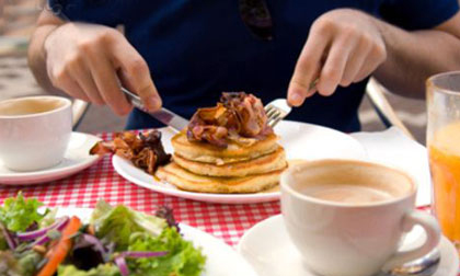 Những món người hay bị hoa mắt, chóng mặt không nên ăn