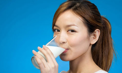 Uống sữa vào thời điểm này bạn đang nhận được kho báu dành cho sức khoẻ