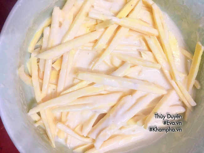vao bep lam banh tom gion rum, thom ngon dai ca nha an chieu - 6