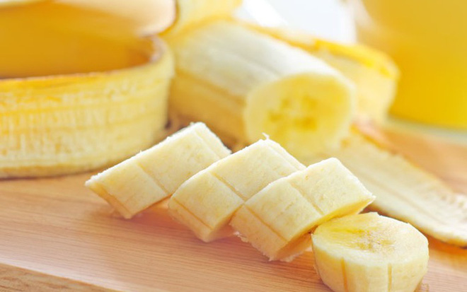 Ăn chuối tiêu ngon bổ rẻ, bạn còn tận dụng được nhiều bài thuốc chữa bệnh hữu ích từ thực phẩm này - Ảnh 1. Ăn chuối tiêu ngon bổ rẻ, bạn còn tận dụng được nhiều bài thuốc chữa bệnh hữu ích từ thực phẩm này - Ảnh 1.
