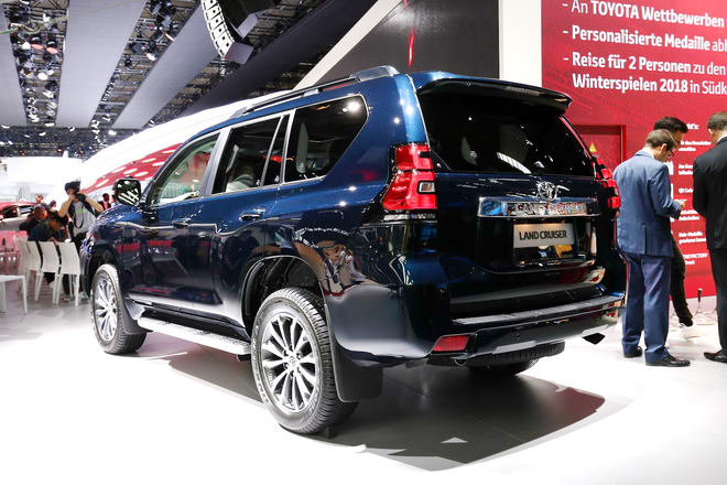 toyota land cruiser prado 2018 chinh thuc ra mat hinh anh 3