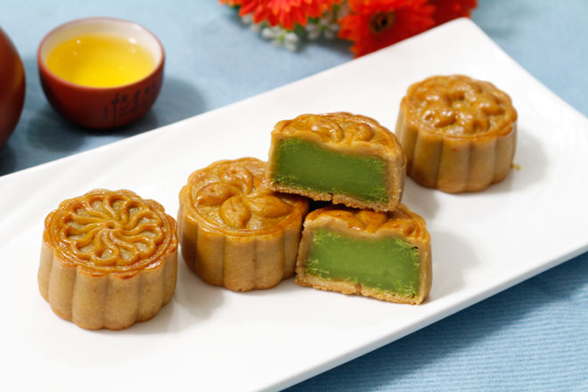 Bí quyết làm bánh nướng nhân trà xanh thơm mềm, lên màu chuẩn đẹp - 9