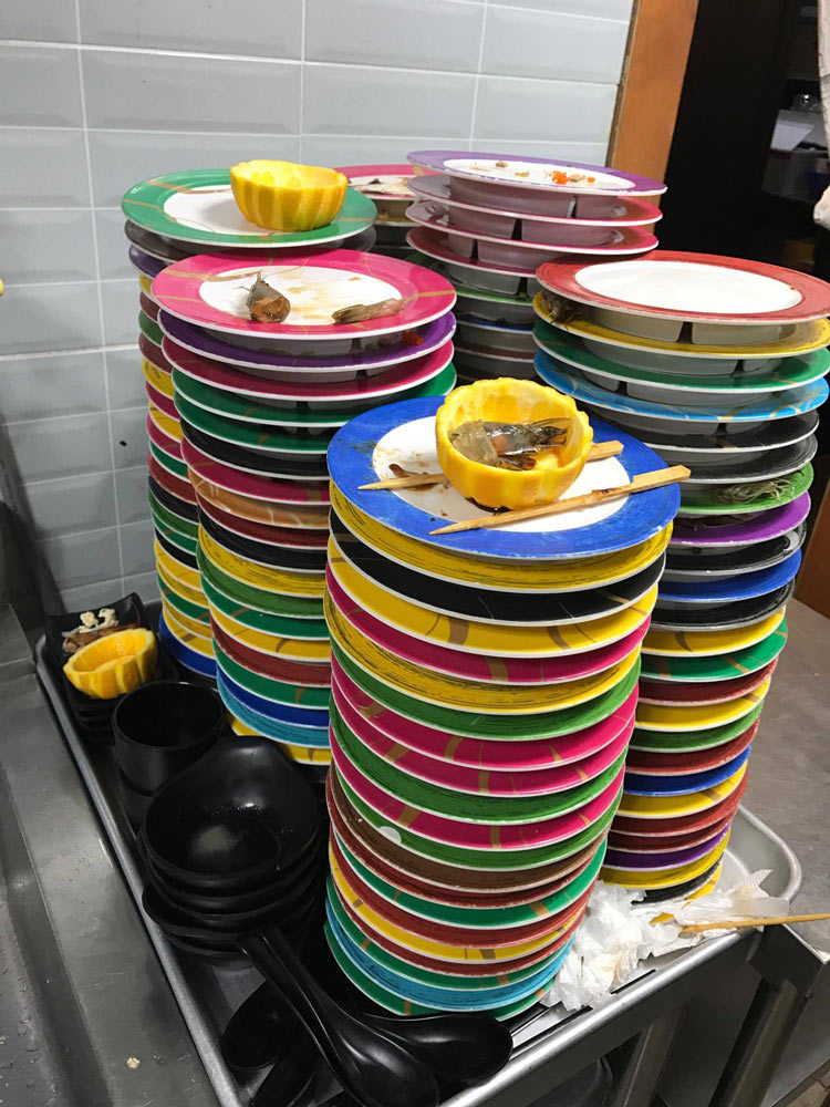 8x thành triệu phú nhờ sáng kiến khi rửa bát thuê - 1