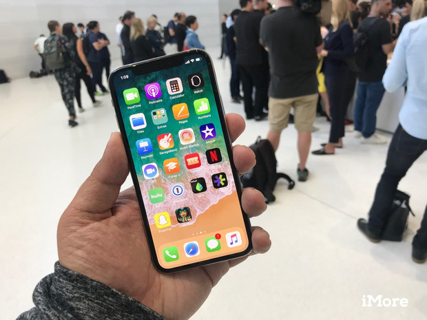 iPhone X: Người Mỹ thì thờ ơ, người Việt lại hào hứng đợi chờ - Ảnh 2. iPhone X: Người Mỹ thì thờ ơ, người Việt lại hào hứng đợi chờ - Ảnh 2.