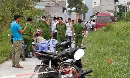 Thấy thi thể bé trai sơ sinh nhưng hôm sau mới báo