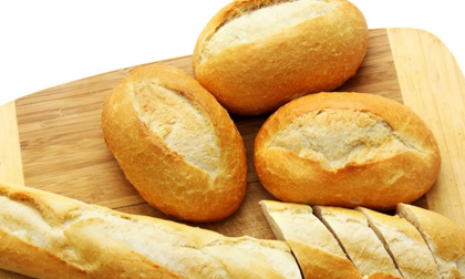 Cao răng dày tới mấy cũng bật ra từng mảng lớn, hết hẳn hôi miệng nhờ thứ 'bỏ đi' này