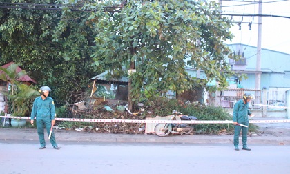 Bình Dương: Phát hiện người đàn ông tử vong trên bãi cỏ