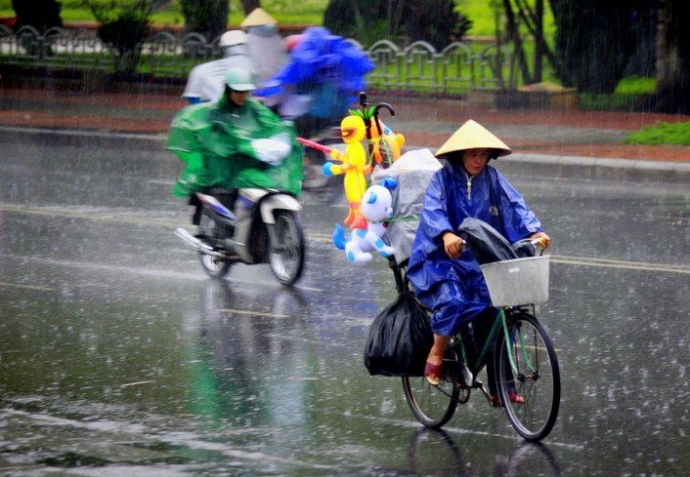 du bao thoi tiet hom nay (22.9): canh bao mua dong dien rong o nam trung bo, tay nguyen, nam bo hinh anh 1