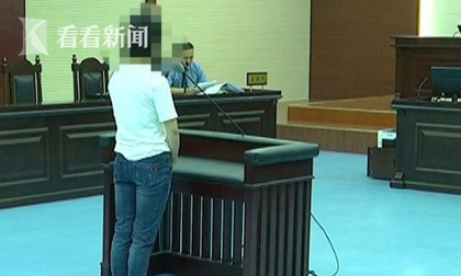 Sợ bị phát hiện khi sinh con trong kí túc xá, nữ sinh viên sát hại, nhét con vào vali kéo về quê