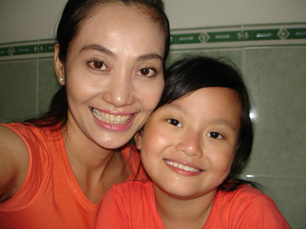 day chinh la 4 'ong bo, ba me quoc dan' showbiz viet chien dau den cung khi con mac benh - 14