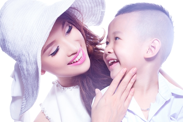 day chinh la 4 'ong bo, ba me quoc dan' showbiz viet chien dau den cung khi con mac benh - 10