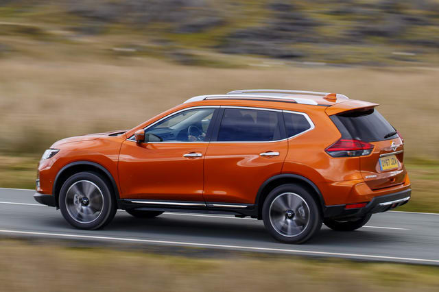 Nissan X-Trail 2018 có giá từ 717 triệu đồng - 4