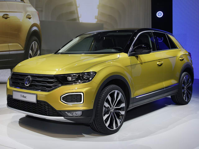 volkswagen t-roc chot gia chi tu 553 trieu dong hinh anh 2
