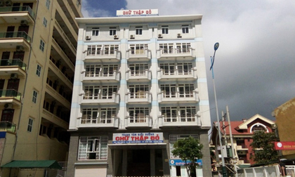 Hơn 100 du khách nghi bị ngộ độc thực phẩm ở Sầm Sơn