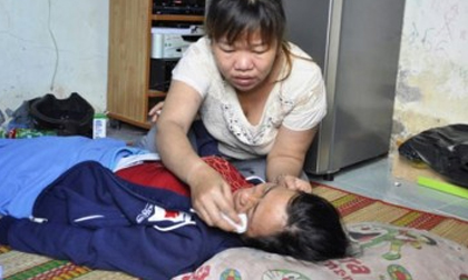 Vụ bé trai bị nước cuốn xuống cống chết tức tưởi: Nỗi đau tột cùng