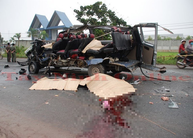 anh: hien truong khung khiep vu tai nan 6 nguoi chet o tay ninh hinh anh 3