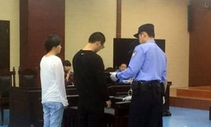 Tình tay ba: Gã bạn trai bóp cổ giết người yêu cũ rồi cùng tình mới chôn xác phi tang