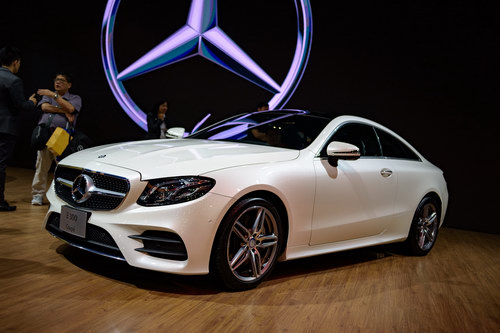 mercedes e300 coupe 2018 gia 3,1 ty dong o viet nam hinh anh 4