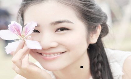 'Nốt ruồi ở cổ có lỗ tiền chôn' - Tiền tiêu xả láng có chuẩn không?