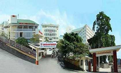 Nghi vấn ngộ độc rượu, 7 người phải đi cấp cứu