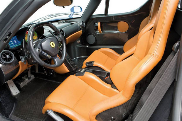 ferrari enzo mau xanh 