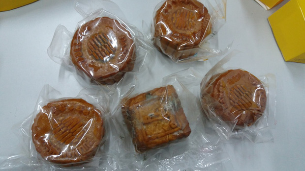  Hà Nội: Tá hỏa phát hiện bánh Trung thu gần tiền triệu mua ở khách sạn 5 sao chưa hết hạn đã mốc meo - Ảnh 6.