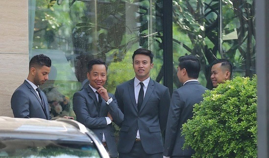 nguoi mai moi dang thu thao lay duoc chong dai gia la ai? - 2
