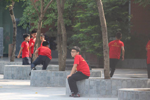 hoc sinh truong luong the vinh soc khi biet thay van nhu cuong qua doi - 2