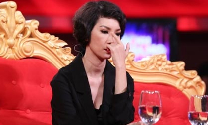 Siêu mẫu bị tình cũ ép chỉnh sửa hình con gái thành lai Tây để chối bỏ trách nhiệm