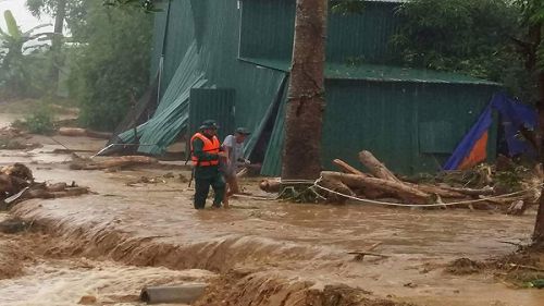 lu quet o yen bai: 4 nguoi mat tich, 234 ngoi nha bi cuon troi hinh anh 4