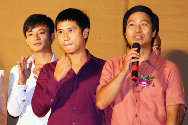 Quốc Tuấn lần đầu thử thách với vai trò là đạo diễn với Trái tim kiêu hãnh. Trong phim, anh được sự giúp sức của nhiều đồng nghiệp trong đó có nhạc sĩ Hồ Hoài Anh, phụ trách phần âm nhạc.