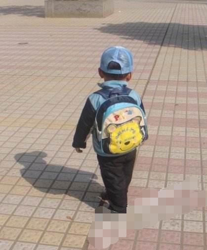 Bé trai 4 tuổi là con của anh Dương