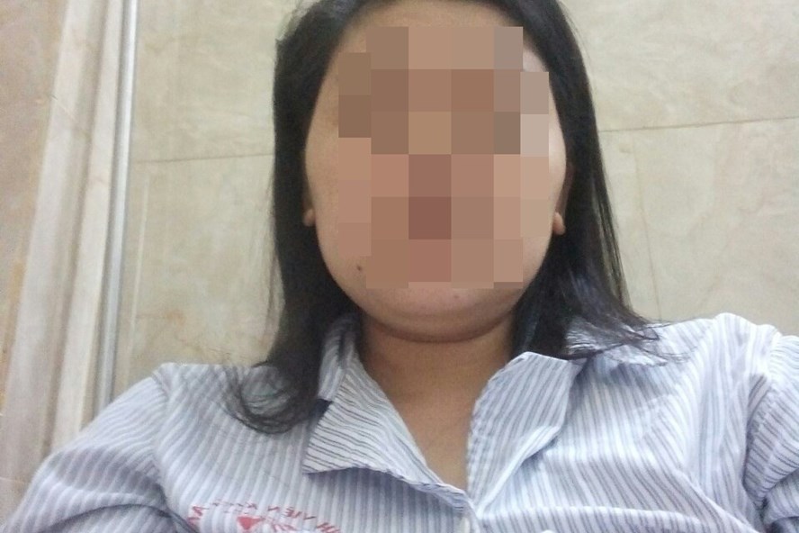 Xôn xao thông tin bố đẻ dùng gạch đánh con gái nhập viện - Ảnh 1.